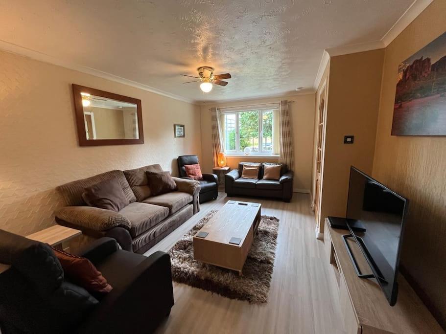 Spacious Home Near Glasgow Green — Photos 2